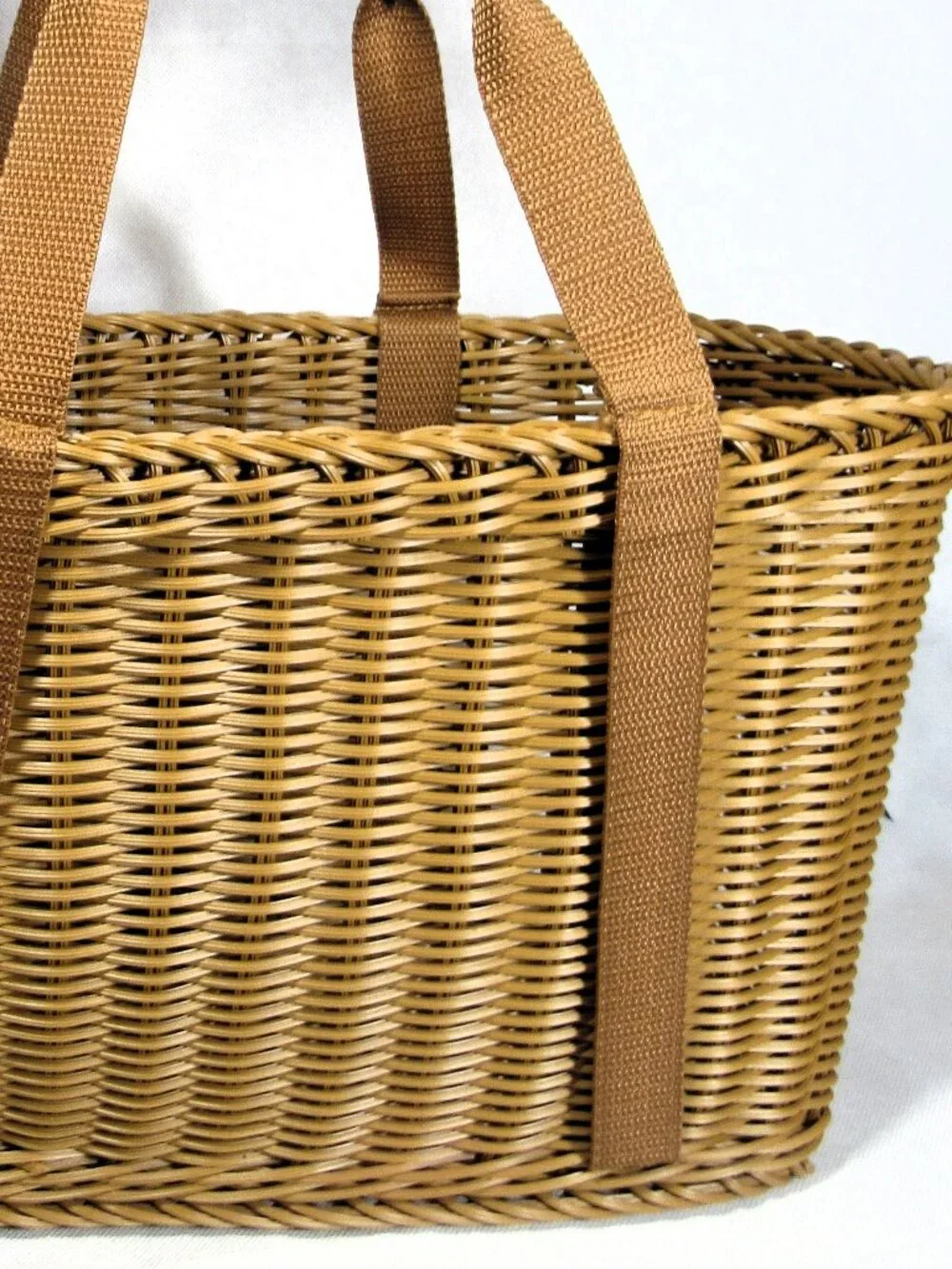 WOVEN BASKET TOTE, 15